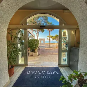 https://miramar-lorchidee.fr-provencehotel.com