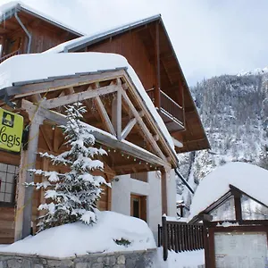 https://hotel-spa-la-cascade.fr-provencehotel.com